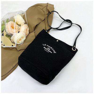 A mais recente bolsa de balde feminina de lona média de moda para a impressão de crossbody de verão de 2024