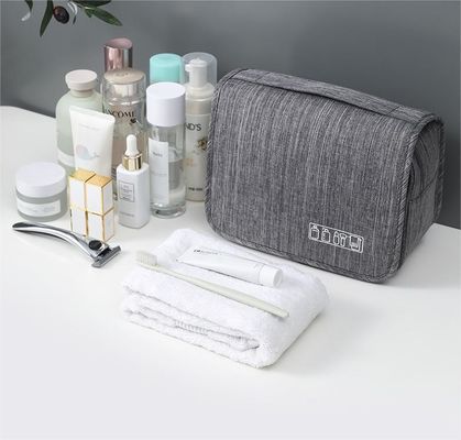 Ferradura de fecho de fecho de viagem impermeável Saco de armazenamento de cosméticos masculinos para homens elegantes em movimento