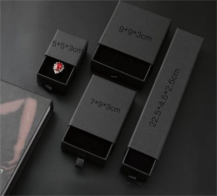 Brinquedos Brinquedo Colarinho Negro Logotipo de Impressão Organizador Caixa em papel Kraft para saco