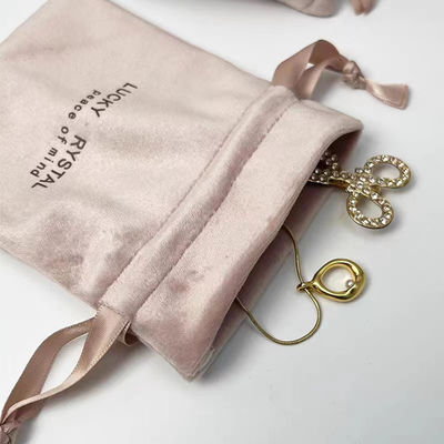Embalagem pequena Saco de joalheria de veludo de cordas de tração Logotipo personalizado Impresso Tecido de veludo macio