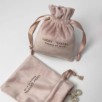 Embalagem pequena Saco de joalheria de veludo de cordas de tração Logotipo personalizado Impresso Tecido de veludo macio