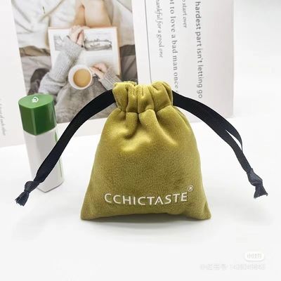 Embalagem pequena Saco de joalheria de veludo de cordas de tração Logotipo personalizado Impresso Tecido de veludo macio