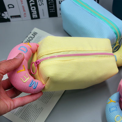 Bolsa de maquiagem aceitável OEM/ODM Cartoons portáteis Toiletry Waffle Cosmetic Bag para meninas