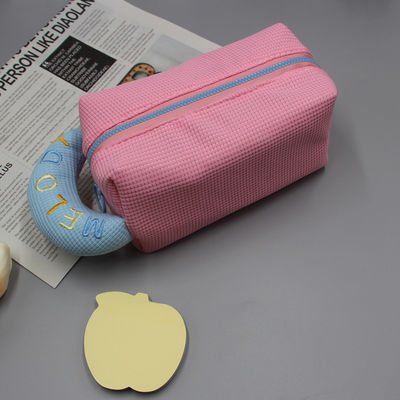 Bolsa de maquiagem aceitável OEM/ODM Cartoons portáteis Toiletry Waffle Cosmetic Bag para meninas