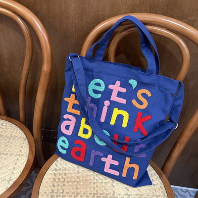 Carta bordada colorida Bolsa de ombro de lona Uma escolha funcional e elegante