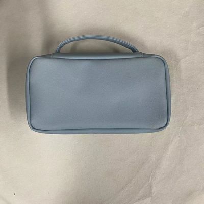 Bolsa de maquiagem grande à moda Bolsa de higiene de couro à prova d'água Bolsa de maquiagem grande plana bolso interno portátil Bolsa cosmética personalizada para mulheres