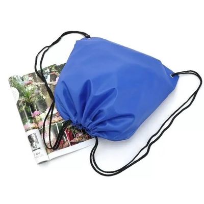 Mochila de fechamento de cordas de poliéster de nylon padrão geométrico de cordas para ginástica e viagens