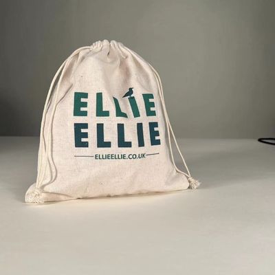 Logotipo personalizado Impresso de lona orgânica de algodão Saco de corda para embalagem de joias
