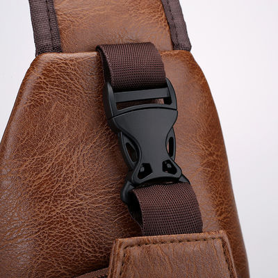 Saco de peito de couro PU unisex para homens Saco de mensageiro personalizado de cor