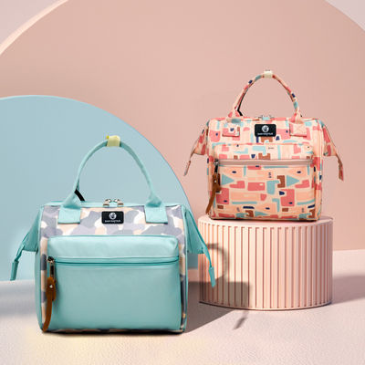 Imprimir padrão Nylon Pássaro leve para viagens ao ar livre Mochila de fraldas