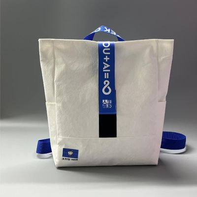 Logotipo impresso personalizado Bolsas de presente de papel de luxo para lojas OEM/ODM