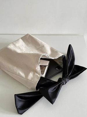 Poliéster revestimento Eco-friendly reciclado Black Handle Custom Logo Impresso Saco de compras