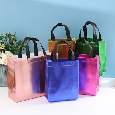 Saco de compras laminado não tecido de cor personalizada com cor dourada e comprimento do cabo