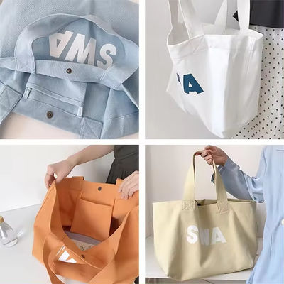 Saco de compras personalizado com design dobrável e padrão de impressão