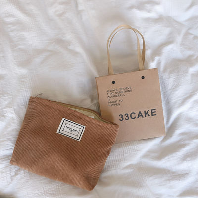 O mais recente maquiagem de corduroy da moda Bolsa de fechadura Saco de higiene O mais recente design 2021