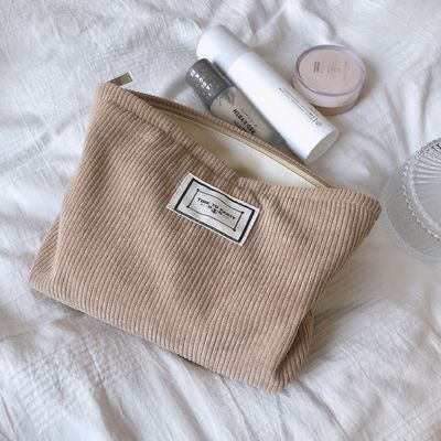 O mais recente maquiagem de corduroy da moda Bolsa de fechadura Saco de higiene O mais recente design 2021