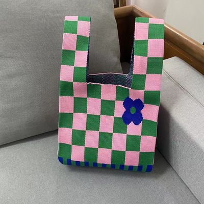 Saco de mão de tricô de crochê tecido 2024 O mais recente estilo de moda para sacos de praia de malha