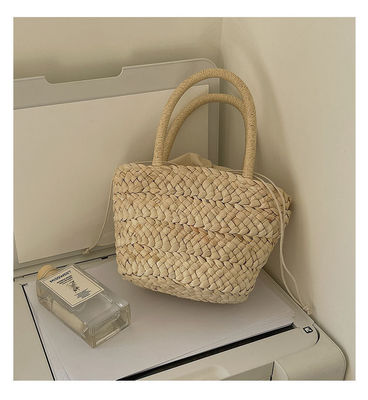 Estilo de mão moda de grande capacidade de mulheres bolsa de palha de praia de madeira tricô de crochê poliéster