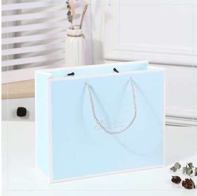 Saco de compras personalizado de papelão de luxo em papel kraft branco com alça de fita