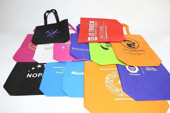 Mediano 30-50cm Saco de Tote não tecido com impressão de transferência de calor Logotipo personalizável