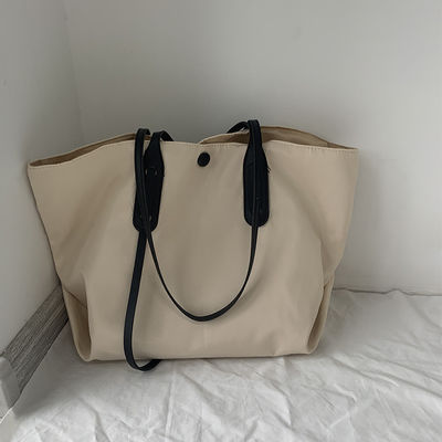 Saco de mensageiro com fecho de fechadura Material de nylon Impressão de logotipo Impressão Saco de compras para a vida diária