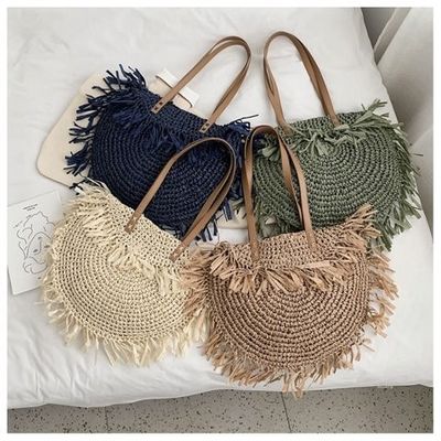 Acceptável OEM/ODM Summer Semicircular Fringed Straw Shoulder Bag para praia feita à mão