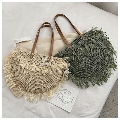 Acceptável OEM/ODM Summer Semicircular Fringed Straw Shoulder Bag para praia feita à mão