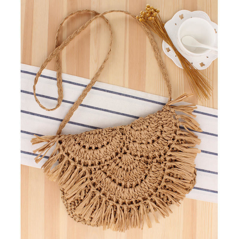 Saco de praia Tassel feito à mão Raffia Rattan Crossbody para férias de viagem de verão das mulheres