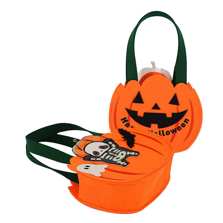 Saco em forma de abóbora de feltro para coletar doces ou brinquedos na celebração do Halloween